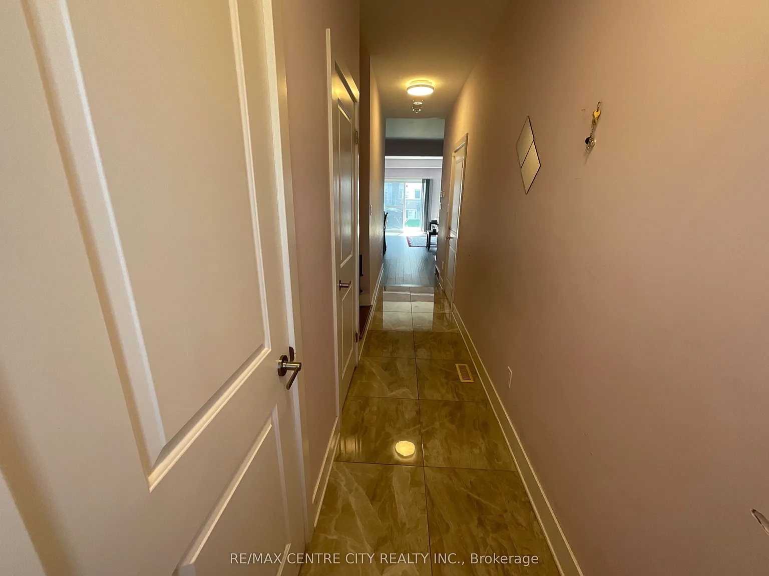 3 bed, $2,500 — Photo 3