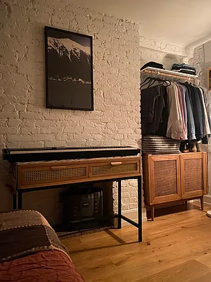 Rented by Mirador Real Estate | media 21