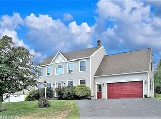 22 Clearview Dr, Gorham, ME 04038