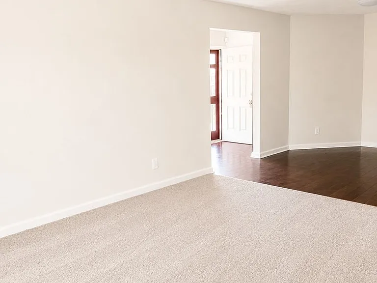 301 Warton Ln #9 — Photo 6