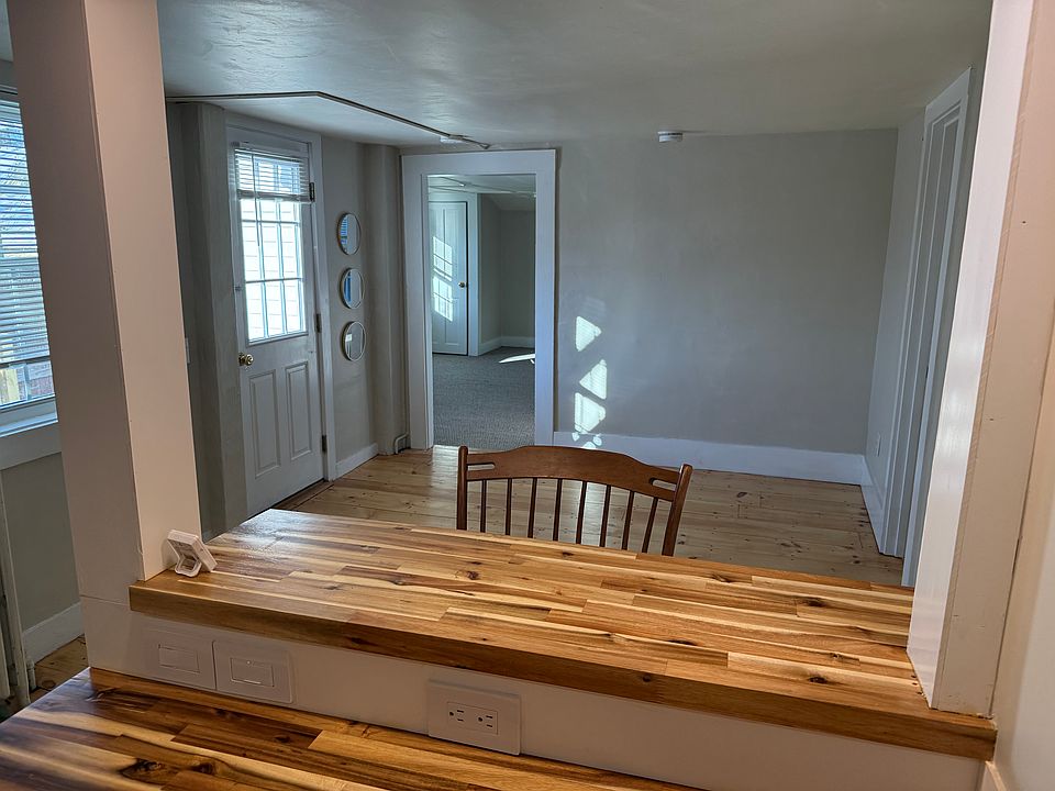 Kitchen Counter/Bar to LR (and BR beyond)