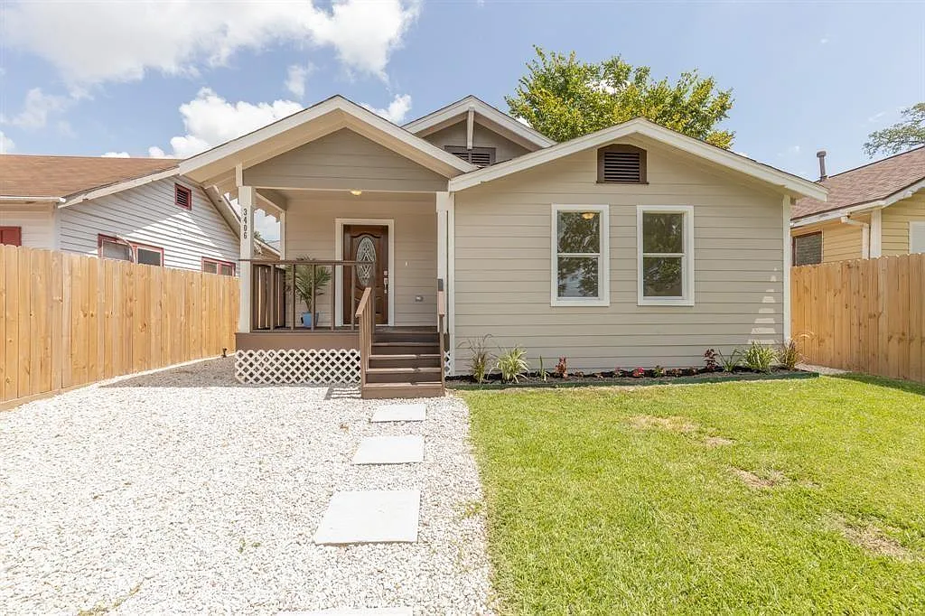 3 bed, 2.0 bath, 1453 sqft, $1,800 — Photo 2