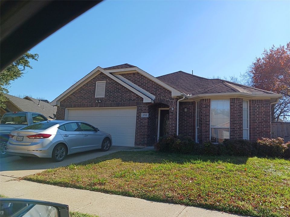 1st image of 2705 White Oak Dr