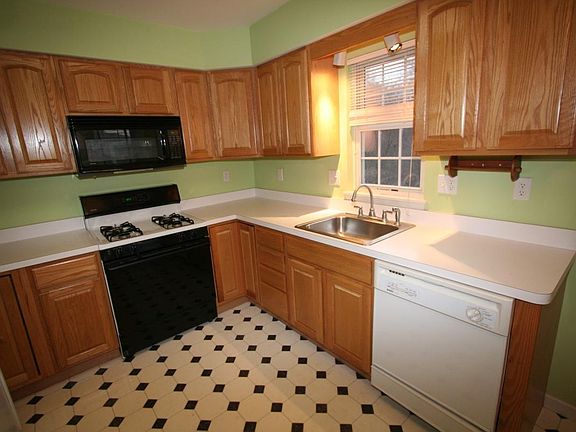2nd image of 88 Hillside Ave