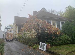 3330 156th St, Flushing, NY 11354