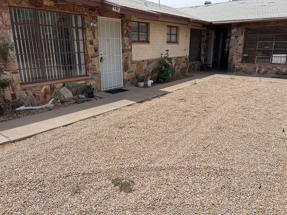 UNIT 3 WITH FRONT DOOR VIEW