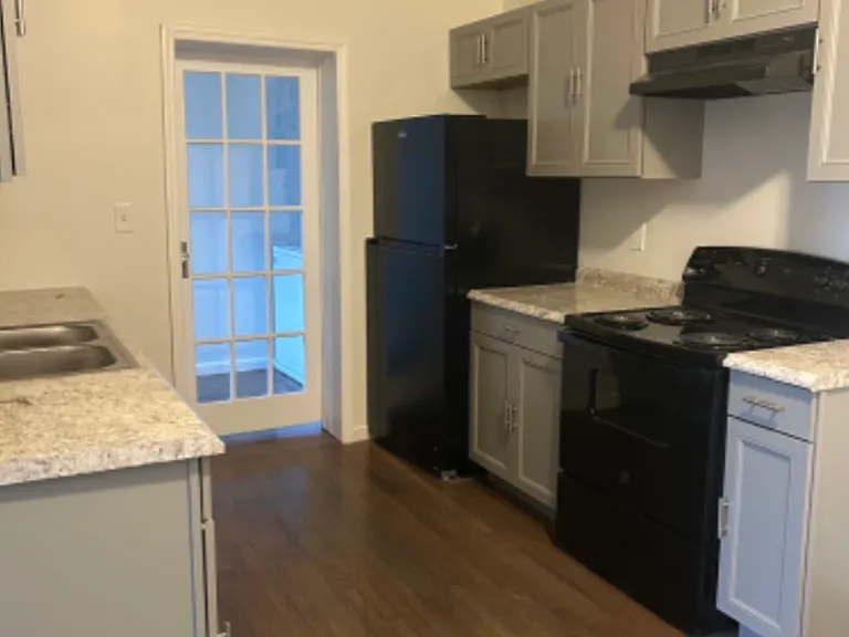 346 Madison Ave #3 — Photo 9