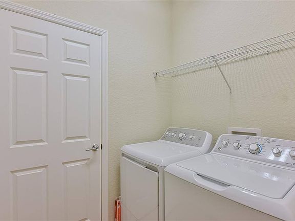5th image of 7275 SW 99th Cir