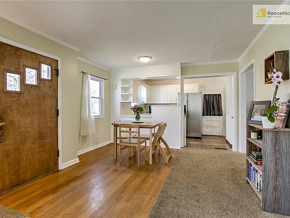 3rd image of 5611 Ash Dr