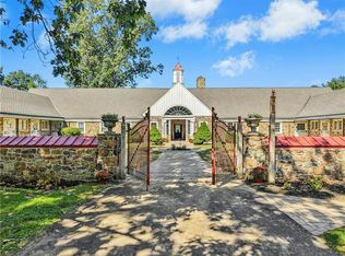 1807 Apple Tree Ln, Bethlehem, PA 18015