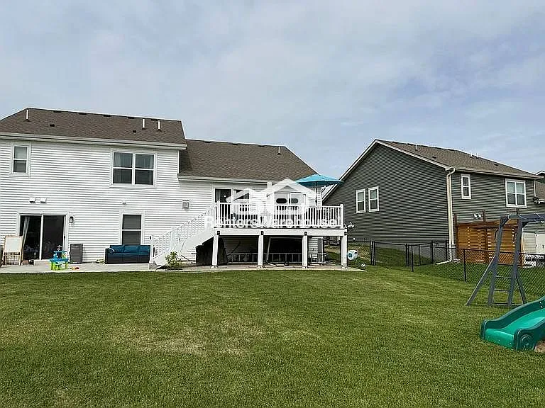 14250 Cheshire Ln N — Photo 23
