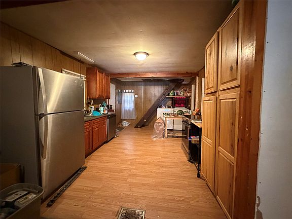 4th image of 899 Conklin Rd