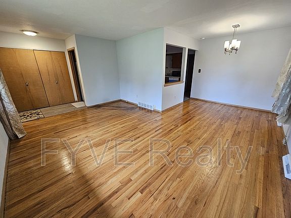 5th image of 34605 W Sharondale Dr