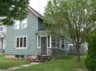 302 S 7th Ave, West Bend, WI 53095