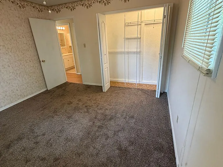 412 S Duke Ave — Photo 19
