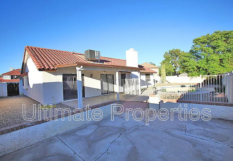 7719 W Dreyfus Dr — Photo 15