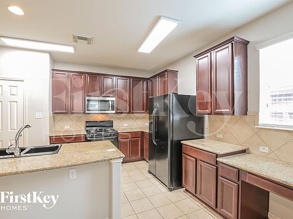 5th image of 8230 Encinitas Cove Dr