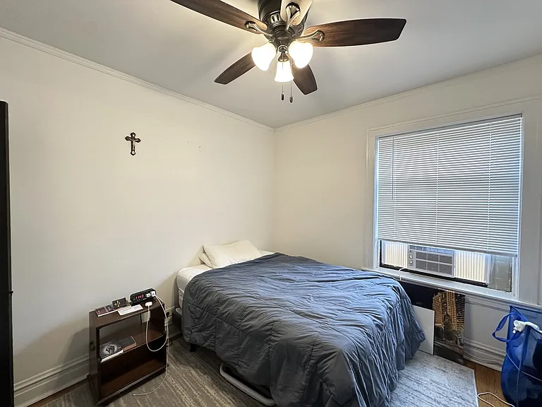 1911 W Larchmont Ave #B2 — Photo 8