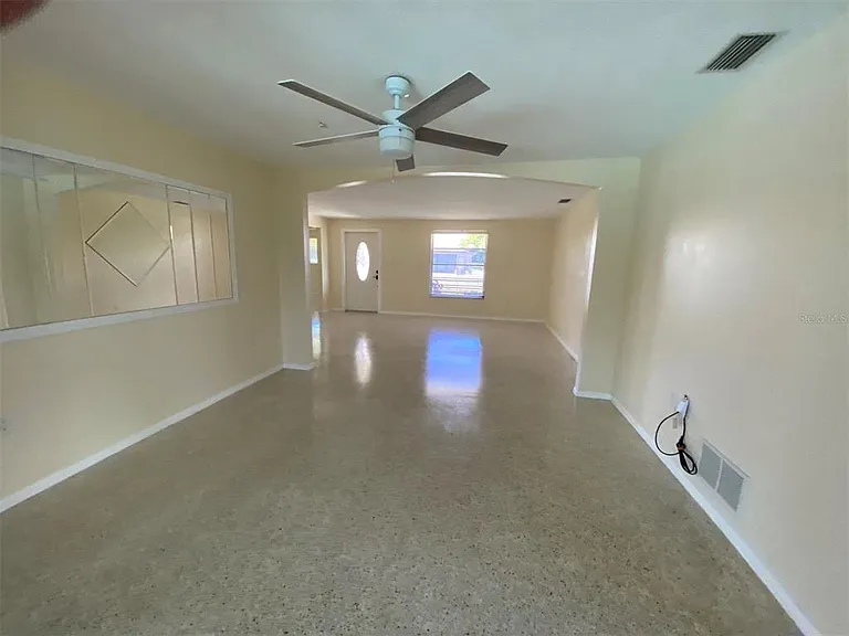 165 Dartmouth Dr NW — Photo 17