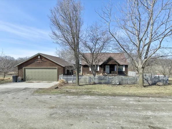 2964 330th St, Ellsworth, IA 50075