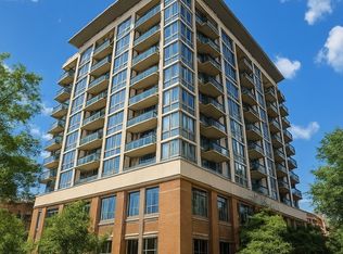 125 E 13th St UNIT 811, Chicago, IL 60605