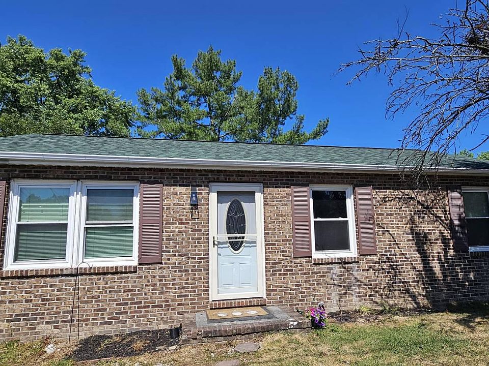 1st image of 139 Country Park Dr