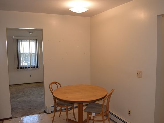 4th image of 23 Barnum Ave.