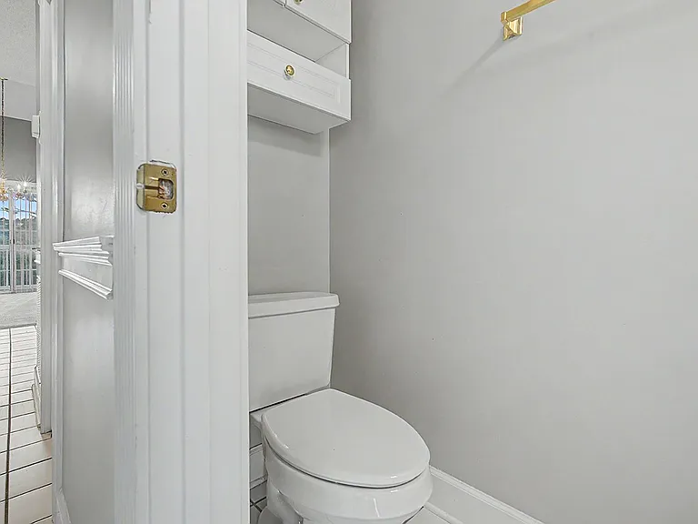 670 Riverwalk Dr #302 — Photo 19