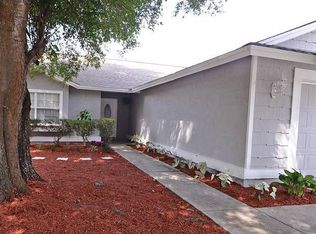 8726 Hampden Dr, Tampa, FL 33626