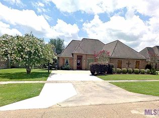 12744 Ruby Lake Dr, Walker, LA 70785