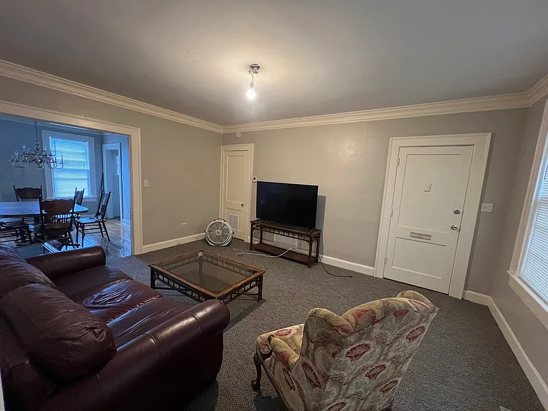 2300 Albert St #2 — Photo 5