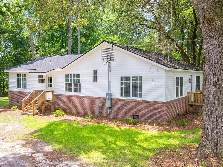 706 E Pinetree Blvd — Photo 8