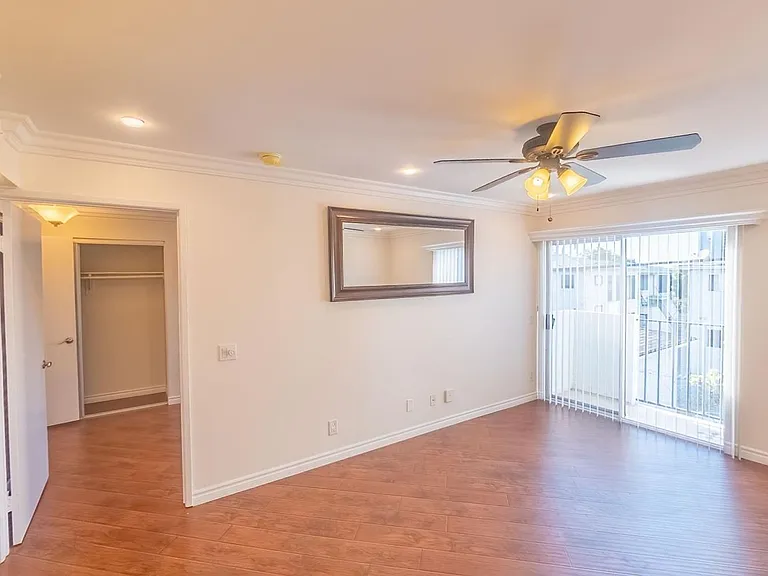 Villa De Adel Apts — Photo 53