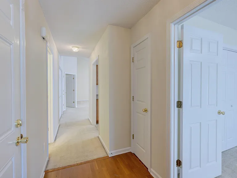 184 Ivy Square Dr — Photo 14