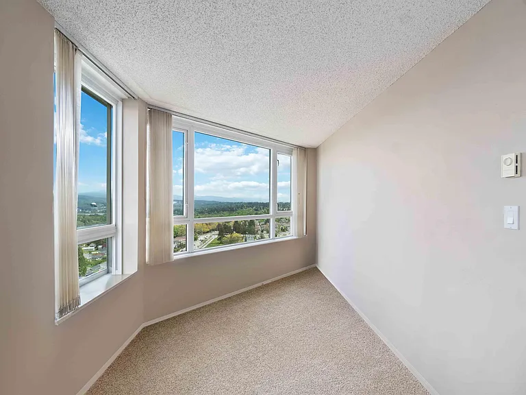 6055 Nelson Ave #19XX — Photo 9