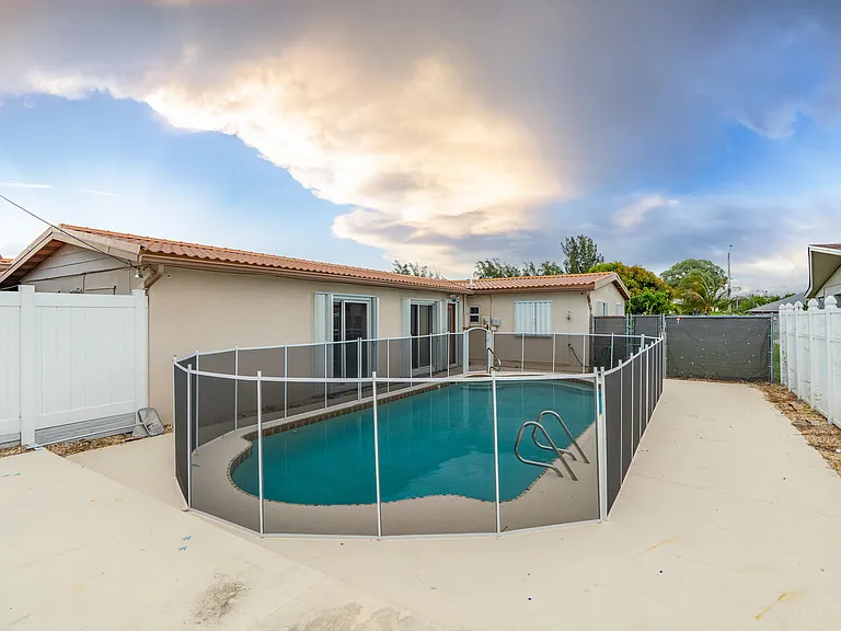 3201 Alice Dr — Photo 43