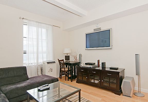 2nd image of 150 W 51st St APT 1905