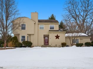 45 Knob Hill Rd, Hackettstown, NJ 07840