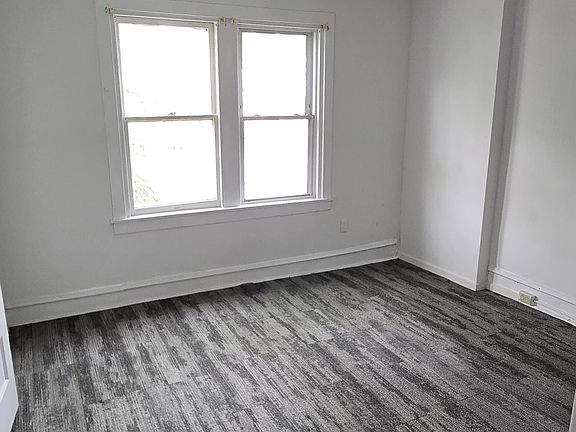 5th image of 100 E 25th St