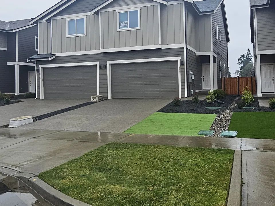 815 Vine Maple St SE