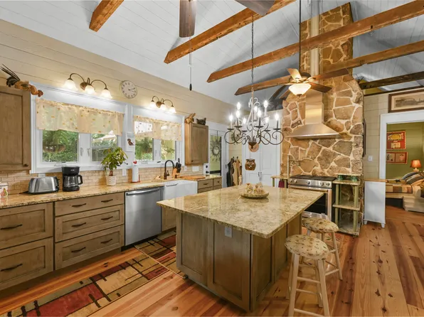 3928 Billy Hopkins Rd, Zebulon, NC 27597