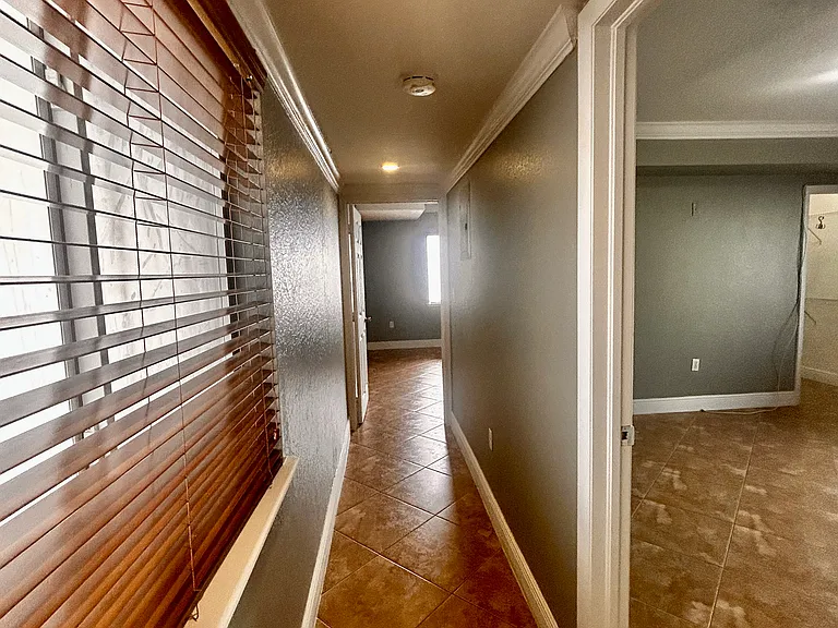 156 Marina Ave — Photo 19