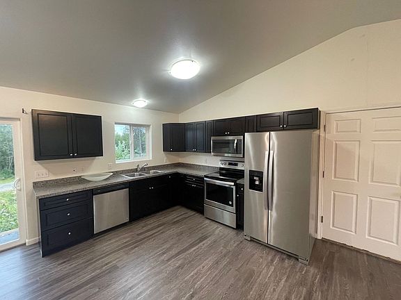 2nd image of 4733-4739 W Adirondack Cir #4737