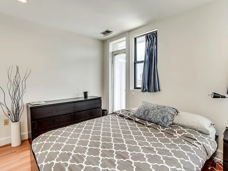 1842 California St NW #13B — Photo 14