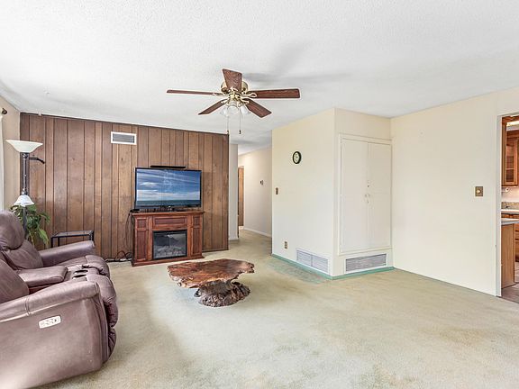 3rd image of 7195 Tuolumne Dr