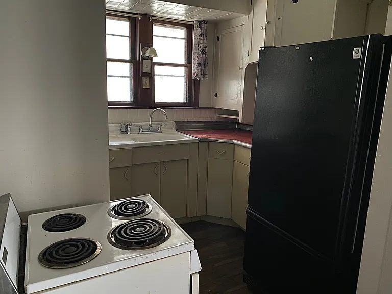 811 Saint Louis Ave — Photo 5