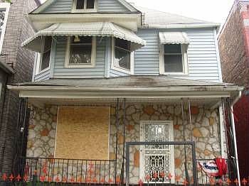 1st image of 828 N Leamington Ave