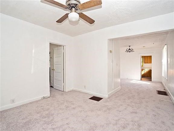 2nd image of 253 N 31st St