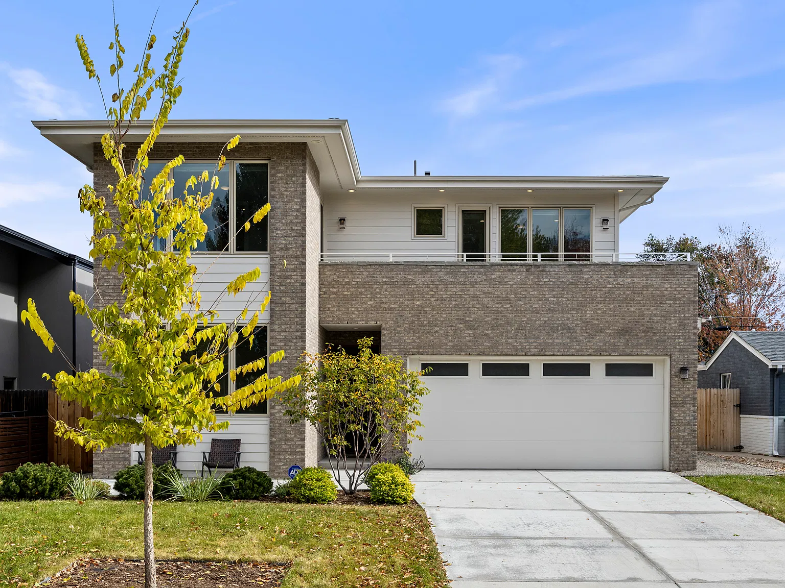 4 bed, 5037 sqft, $6,750 — Photo 2