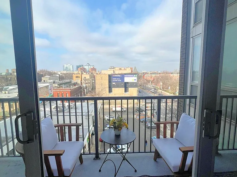 1546 N Orleans St #603 — Photo 14